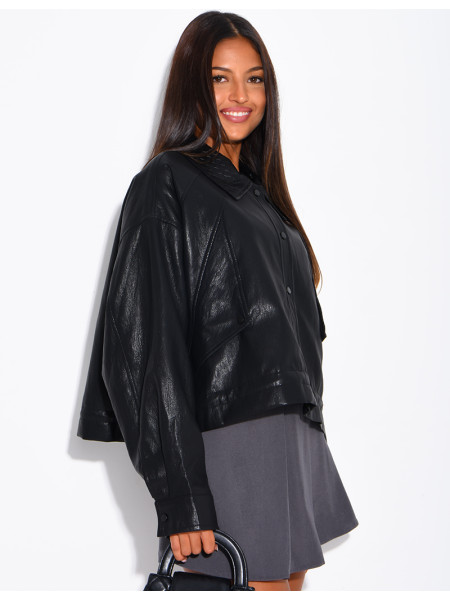 Kurze Jacke aus Kunstleder