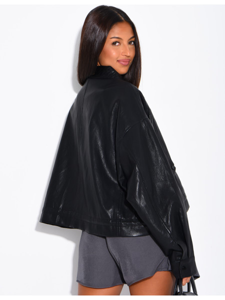Kurze Jacke aus Kunstleder