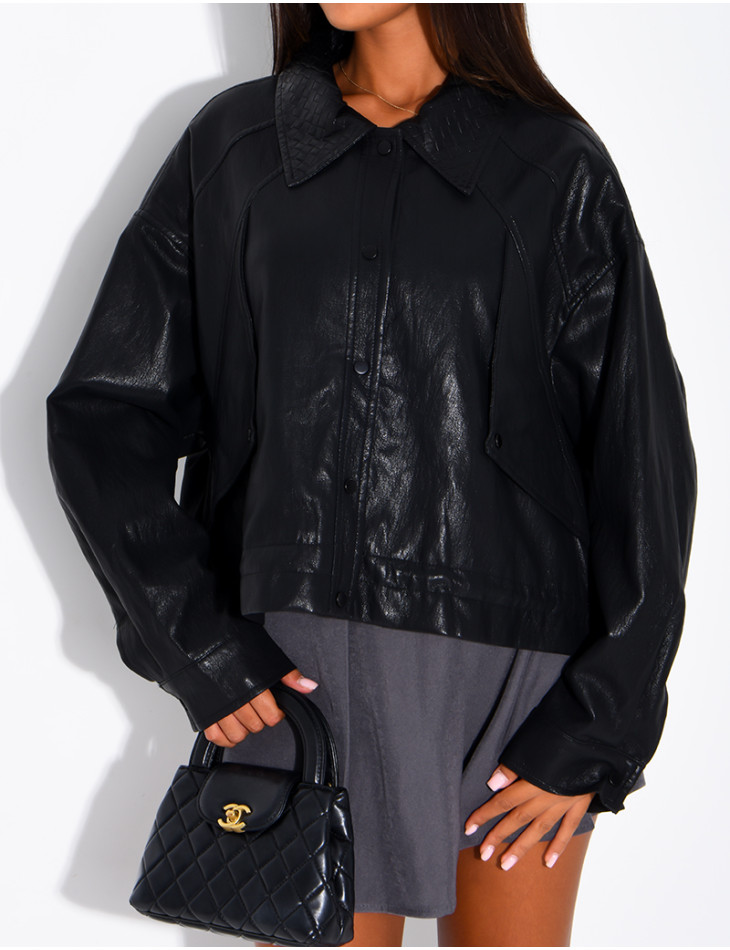 Kurze Jacke aus Kunstleder