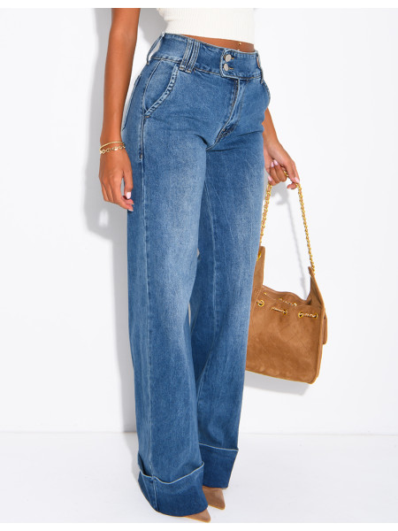 High-waisted, straight-leg jeans with cuffs