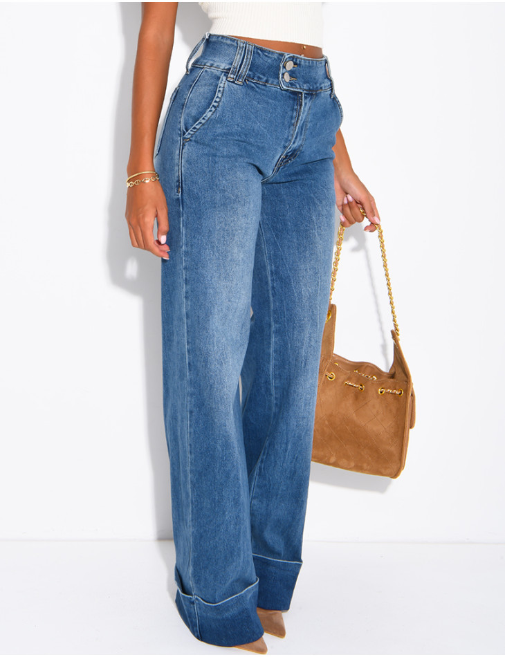 High-waisted, straight-leg jeans with cuffs