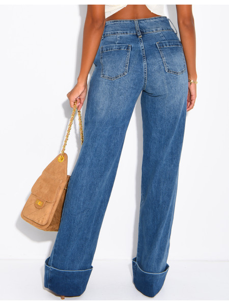 High-waisted, straight-leg jeans with cuffs