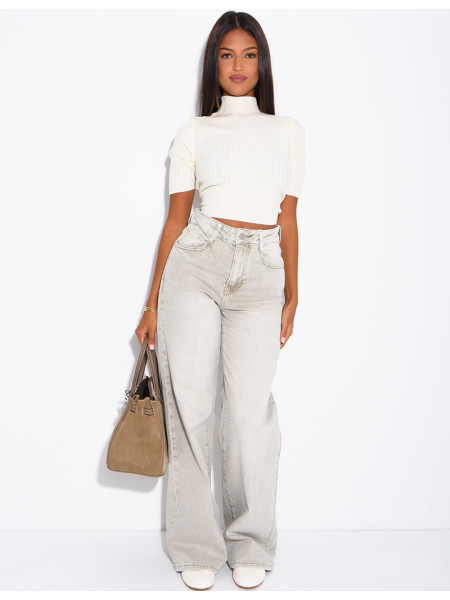 High-waisted, straight-leg jeans with a vintage wash