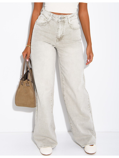 High-waisted, straight-leg jeans with a vintage wash