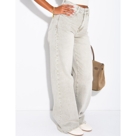 High-waisted, straight-leg jeans with a vintage wash