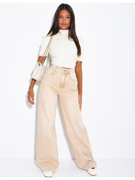 High-waisted, straight-leg jeans with a vintage wash