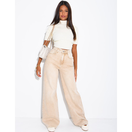 High-waisted, straight-leg jeans with a vintage wash