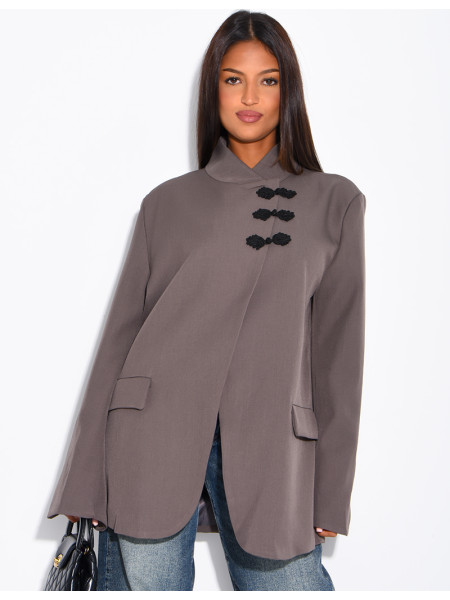 Blazer with Asian-style fasteners