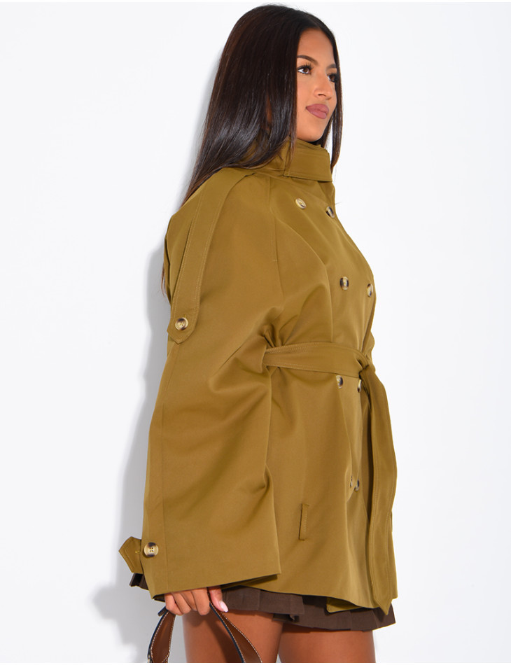 Halblanger Trenchcoat mit Gürtel an der Taille