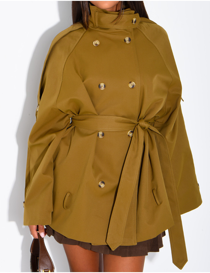 Halblanger Trenchcoat mit Gürtel an der Taille