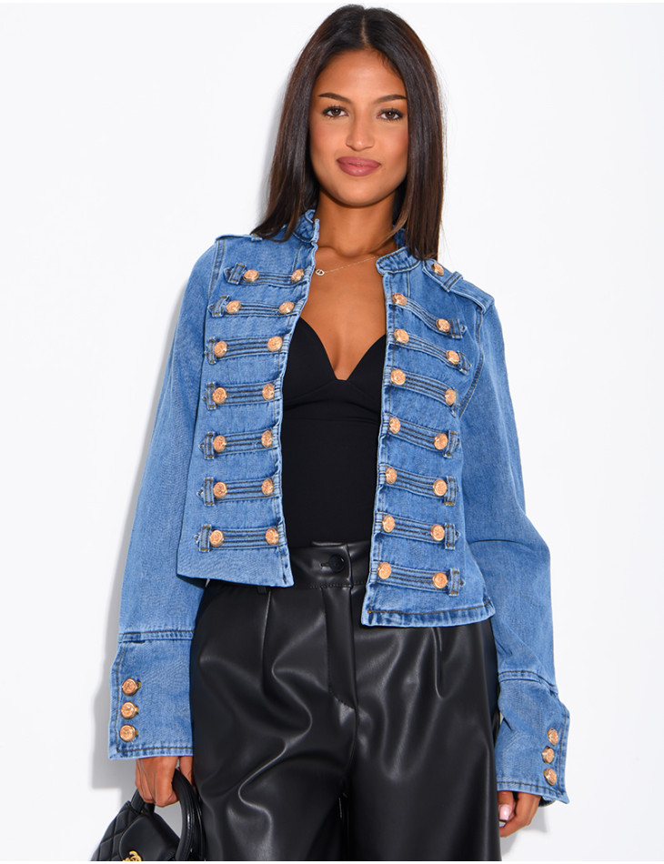 Jeansjacke mit Offiziersknöpfen