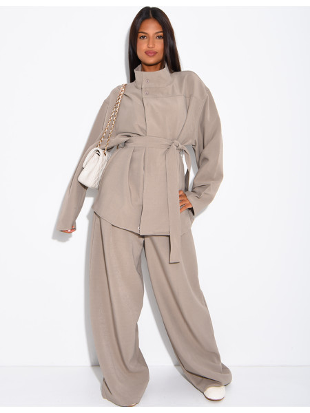 Two-piece set (jacket and trousers)