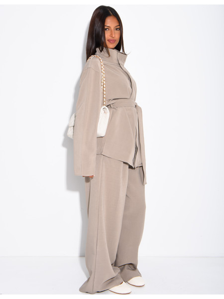 Two-piece set (jacket and trousers)