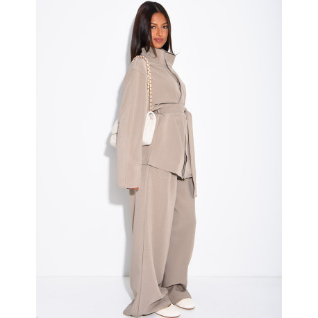 Two-piece set (jacket and trousers)