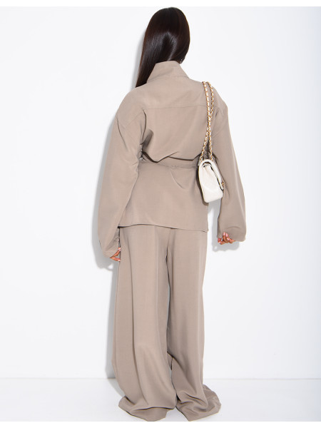 Two-piece set (jacket and trousers)
