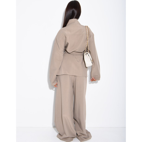 Two-piece set (jacket and trousers)