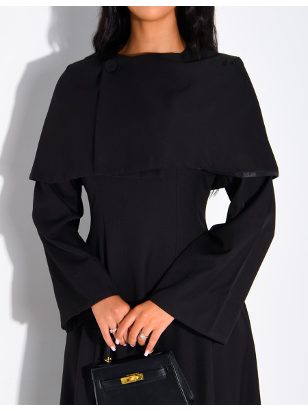 Ensemble robe manches longues à nouer dans le dos et cape