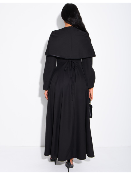 Ensemble robe manches longues à nouer dans le dos et cape