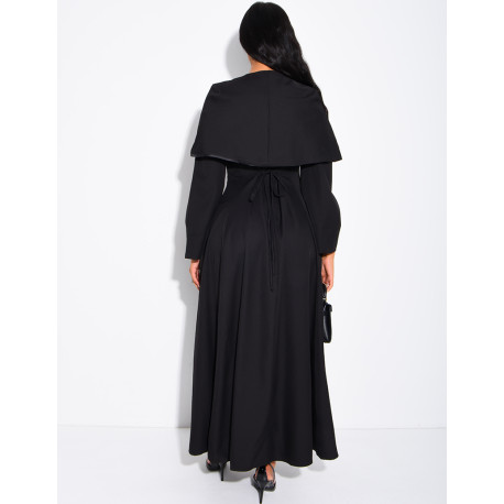 Ensemble robe manches longues à nouer dans le dos et cape