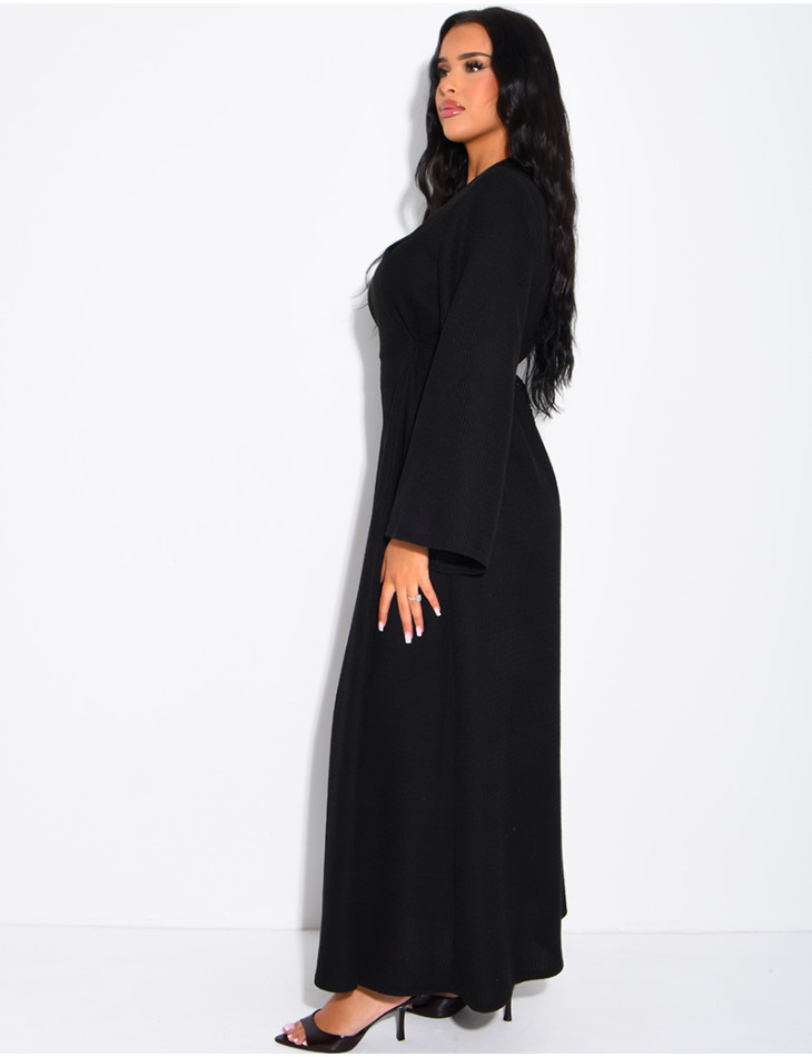 Robe longue texturée à cintrée au dos