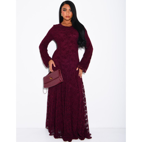 Robe longue en dentelle doublée à nouer dans le dos