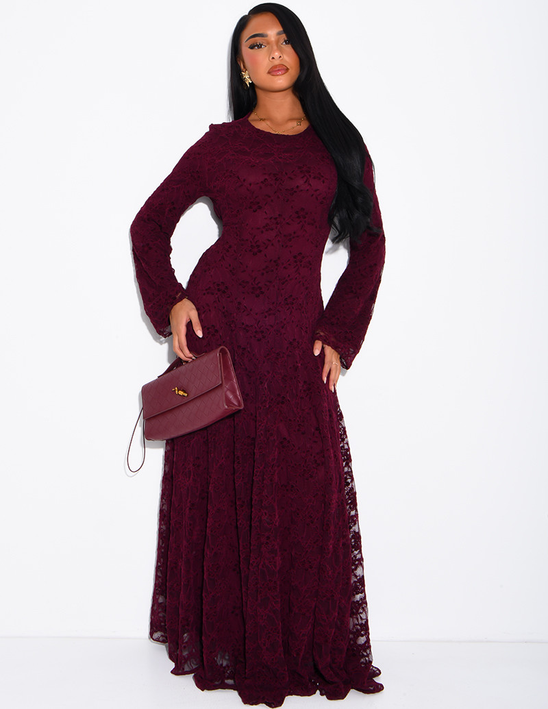 Robe longue en dentelle...