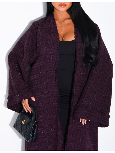 Long, thick kimono with a shimmering finish and a belt