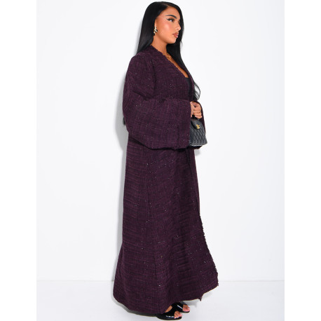 Long, thick kimono with a shimmering finish and a belt