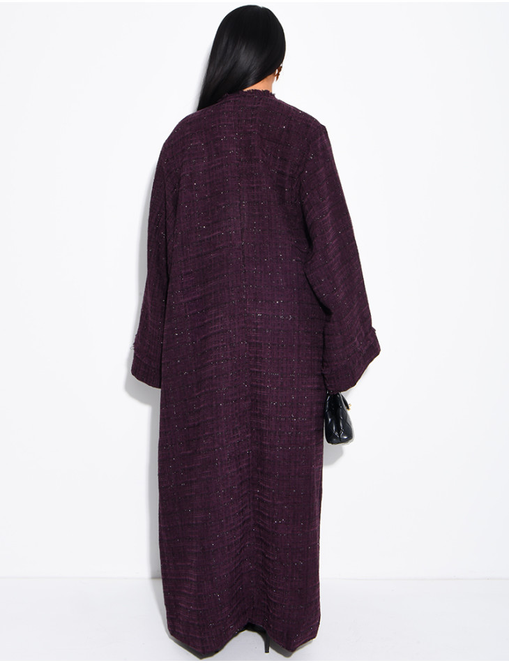 Long, thick kimono with a shimmering finish and a belt