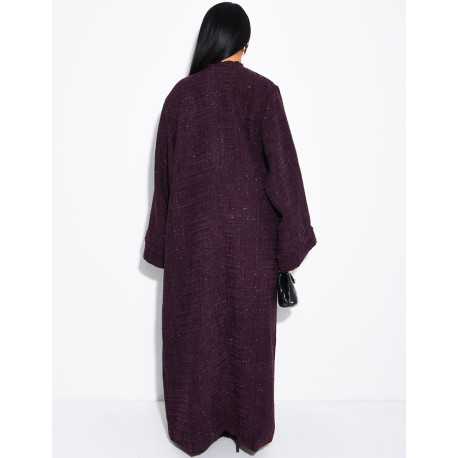 Long, thick kimono with a shimmering finish and a belt