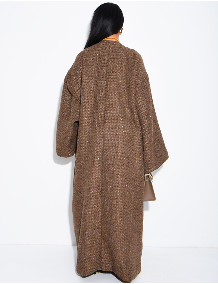 Glänzender, schwerer Kimono mit Gürtel