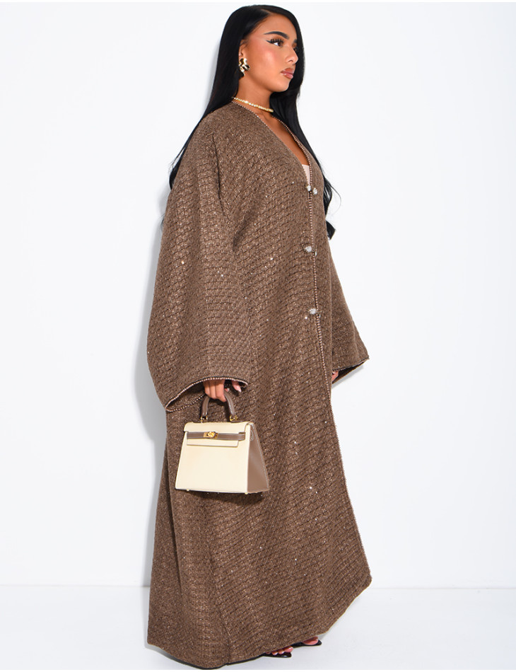 Glänzender, schwerer Kimono mit Gürtel