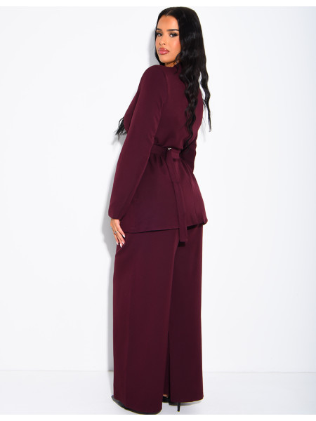 Set aus Blazer mit Stehkragen, im Rücken verstellbar, und gerade geschnittener Hose