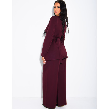 Set aus Blazer mit Stehkragen, im Rücken verstellbar, und gerade geschnittener Hose