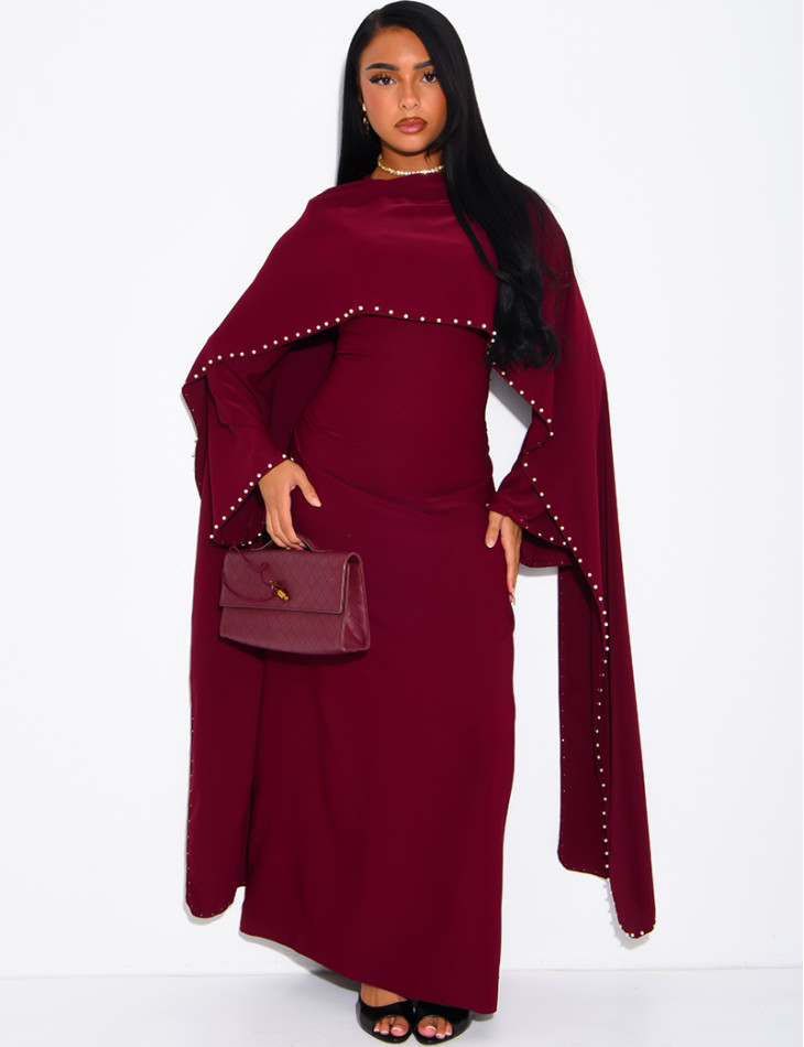 Robe longue ajustée à cape perlée