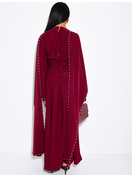 Robe longue ajustée à cape perlée