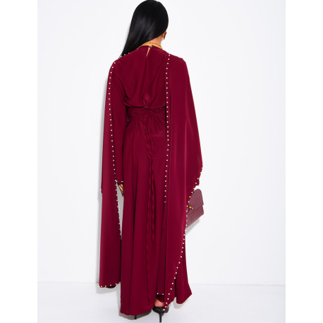 Robe longue ajustée à cape perlée