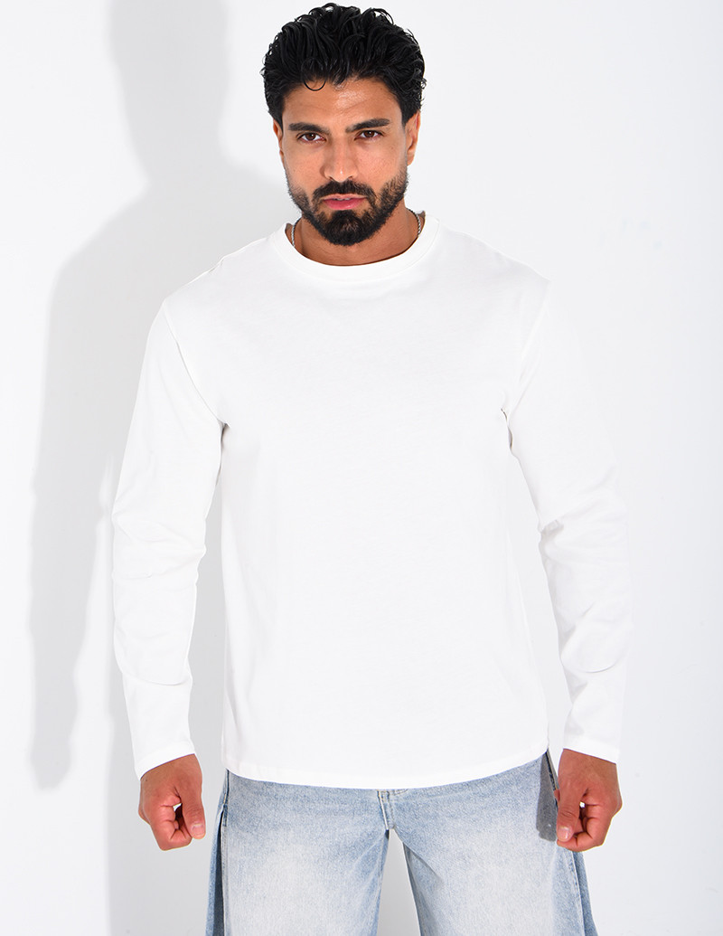 Plain long-sleeved T-shirt