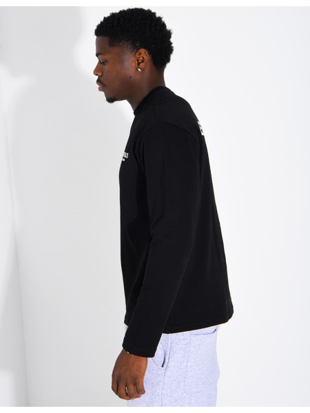 "Essentials" long-sleeved T-shirt
