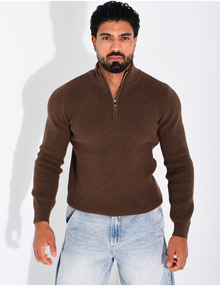 Pull côtelé à col zippé