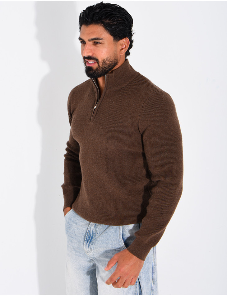 Pull côtelé à col zippé