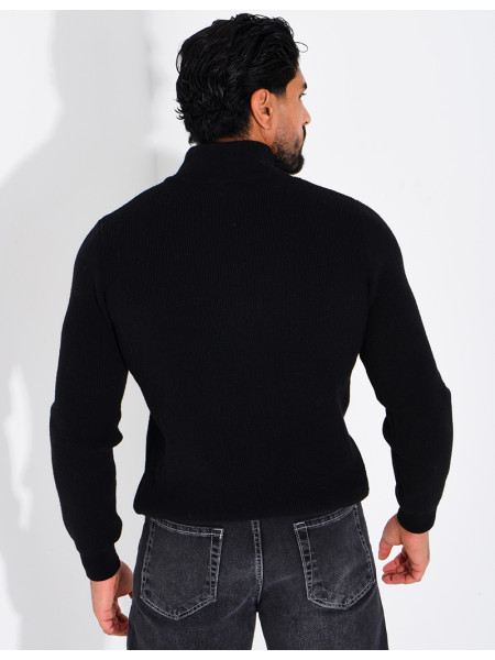 Pull côtelé à col zippé
