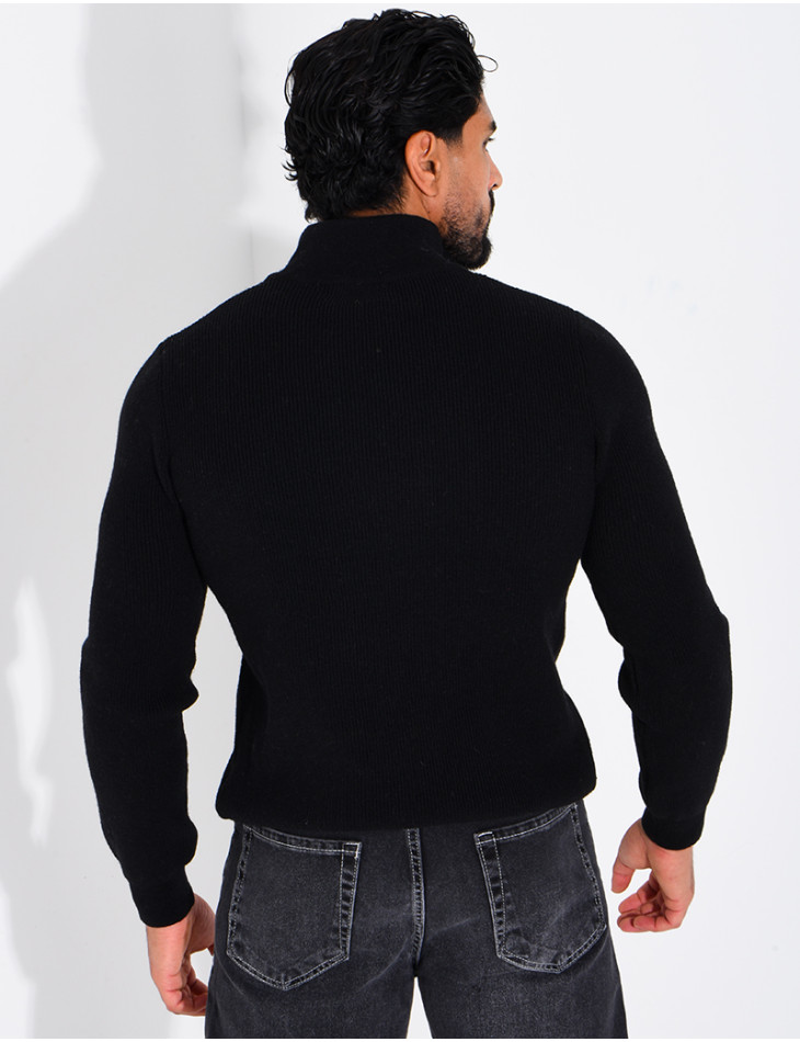 Pull côtelé à col zippé