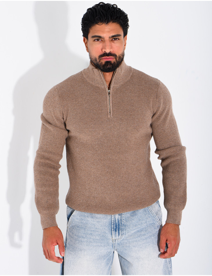 Pull côtelé à col zippé