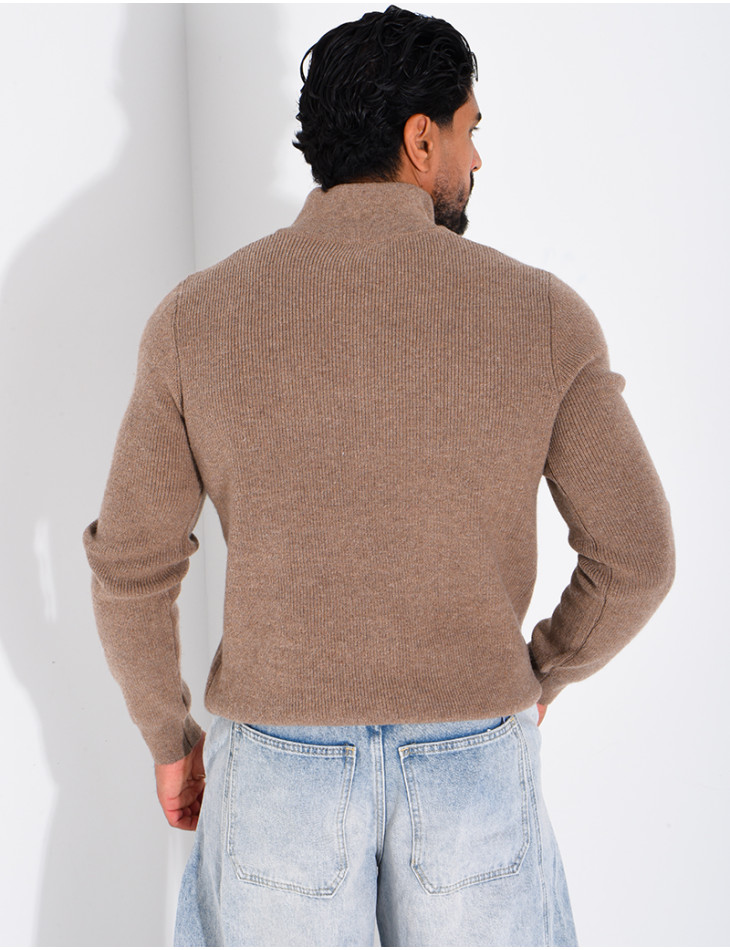 Pull côtelé à col zippé