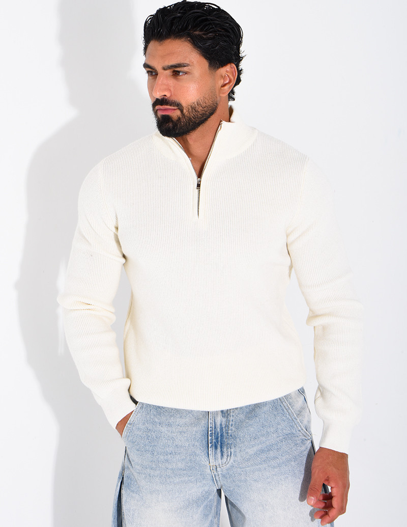 Pull côtelé à col zippé