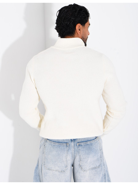 Pull côtelé à col zippé