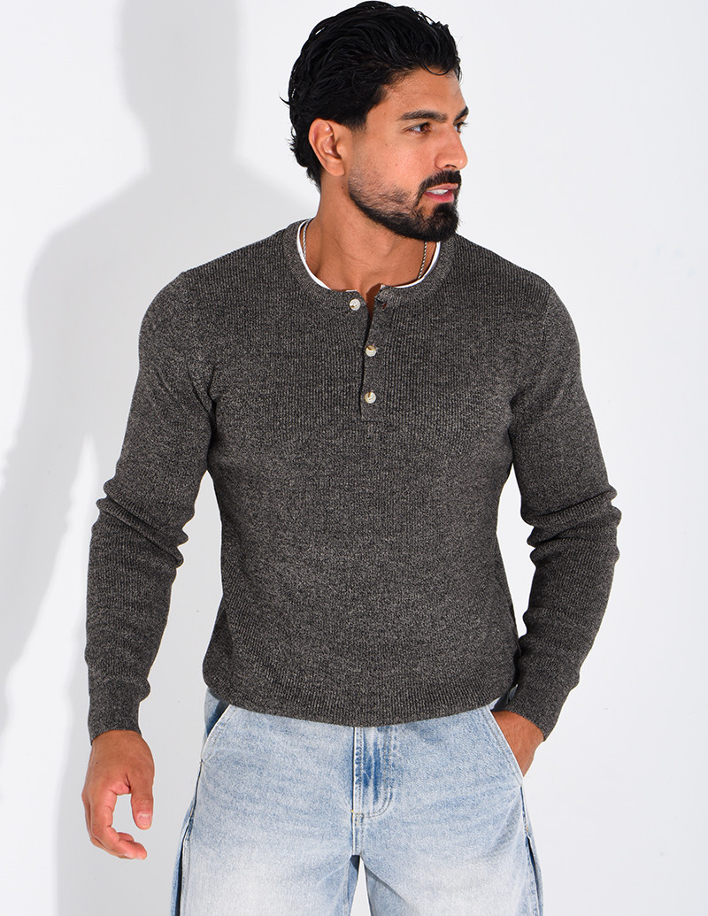 Pull col rond boutonné en...