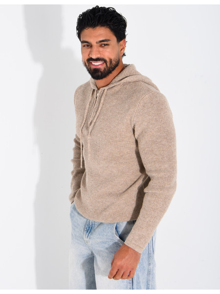 Pull en laine à capuche