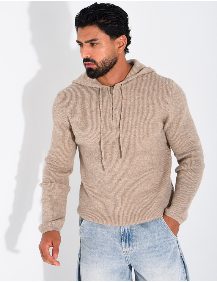 Pull en laine à capuche